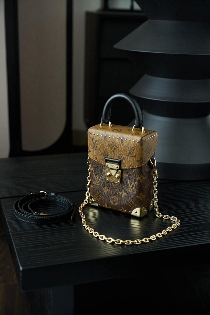 Premium Leather D Bag