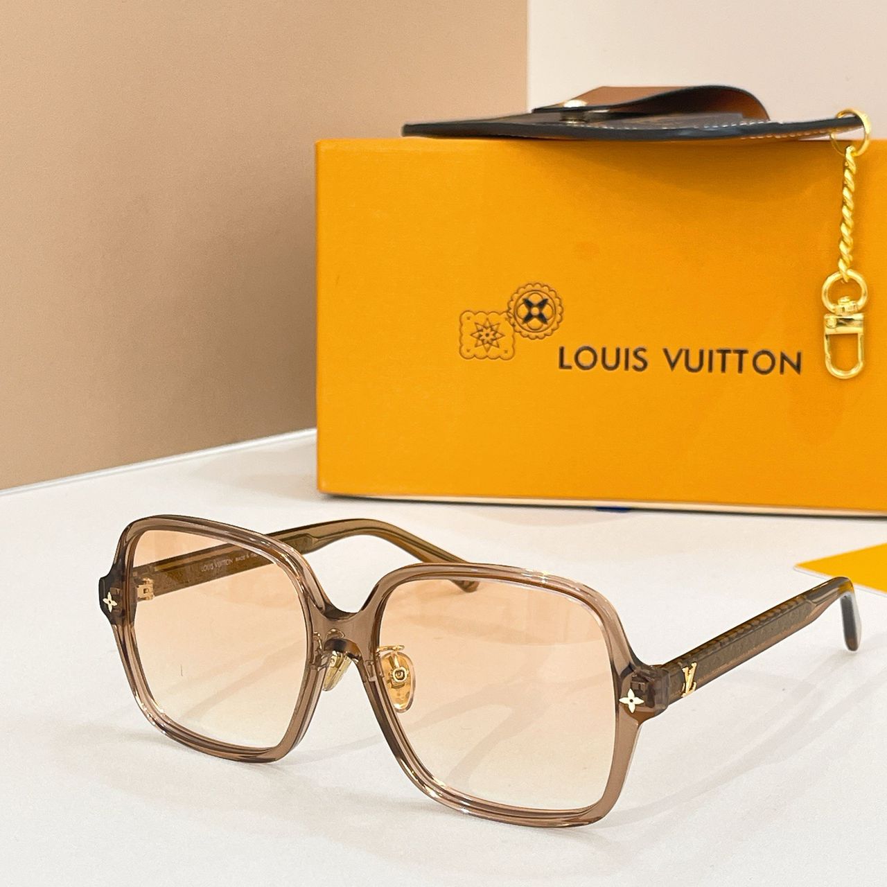 Premium E Glasses